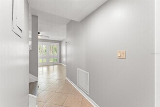 6021 Windhover Dr in Orlando, FL - Building Photo - Building Photo
