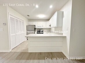 435 E Canal Dr in Gulf Shores, AL - Building Photo - Building Photo