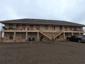 2006 Graham Ave in Mission, TX - Foto de edificio - Building Photo