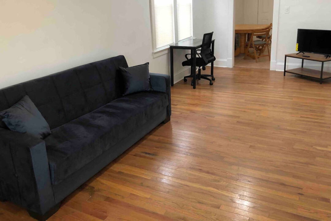 355 Leon Ave in Perth Amboy, NJ - Building Photo