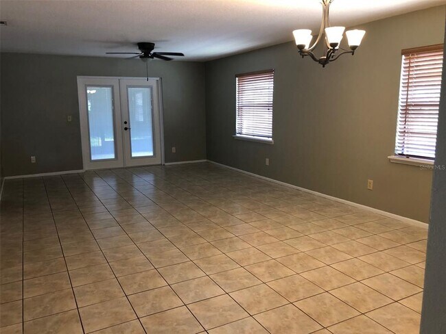 625 E 8th Ave in Mount Dora, FL - Building Photo - Building Photo