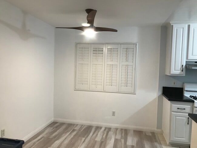 3219 Colorado Ave, Unit 1 in Santa Monica, CA - Building Photo - Building Photo