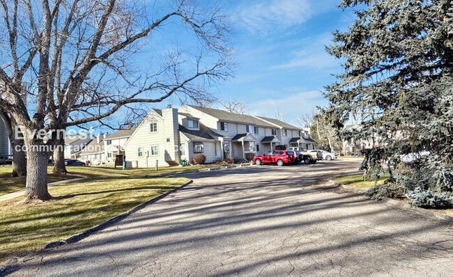 2924 Ross Dr in Fort Collins, CO - Building Photo - Building Photo