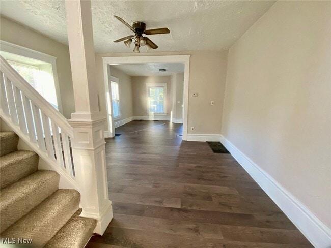 581 Schiller Ave in Akron, OH - Building Photo - Building Photo