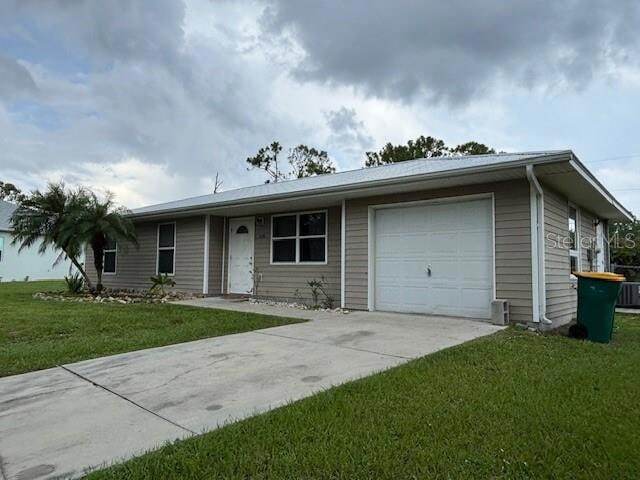 5436 Stokes St in Port Charlotte, FL - Building Photo - Building Photo