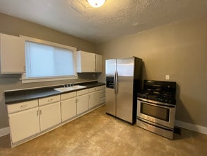 510 W 7th St in Dixon, IL - Building Photo - Building Photo