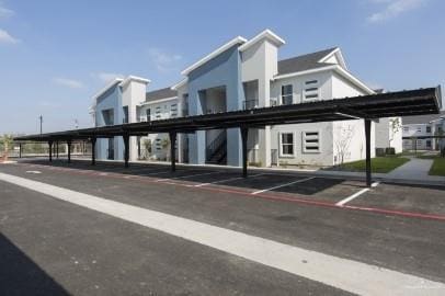 property at 7 S 15th Ave