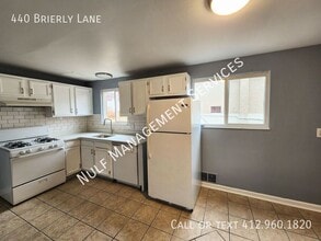 440 Brierly Ln in West Mifflin, PA - Building Photo - Building Photo