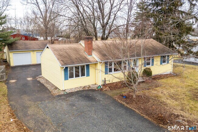 555 Graham Rd in South Windsor, CT - Building Photo - Building Photo