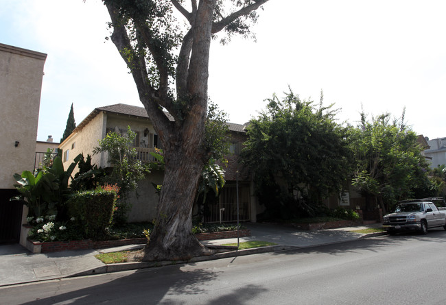 1810 Purdue Ave in Los Angeles, CA - Foto de edificio - Building Photo