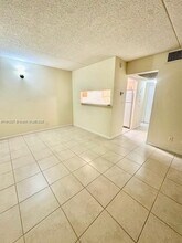 5911 Washington St in Hollywood, FL - Foto de edificio - Building Photo