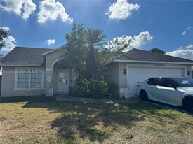 1010 SW Mantilla Ave in Port St. Lucie, FL - Building Photo