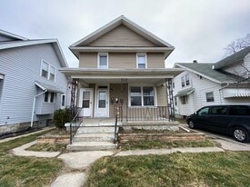 1814 St Joseph Blvd in Fort Wayne, IN - Building Photo