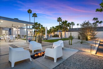 2413 E El Alameda in Palm Springs, CA - Building Photo - Building Photo
