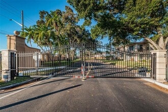 19029 US Hwy 19 N in Clearwater, FL - Building Photo - Building Photo