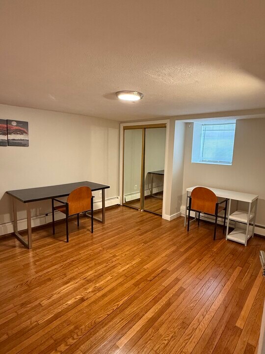 84 Thorndike St, Unit B in Cambridge, MA - Building Photo