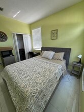 15033 SW 8th Ter in Miami, FL - Building Photo - Building Photo