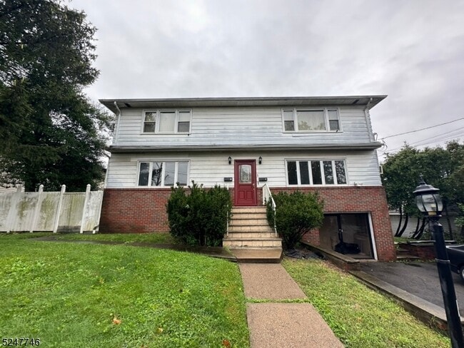 property at 8 Ferrary Pl