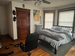 23 Gardner St, Unit 3F in Boston, MA - Foto de edificio - Building Photo
