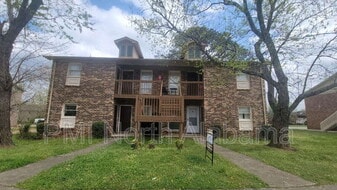 1502 Barrington Rd NW in Huntsville, AL - Building Photo