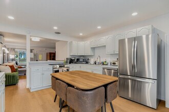 5924 18th Ave SW, Unit SI ID1507641P in Seattle, WA - Building Photo - Building Photo