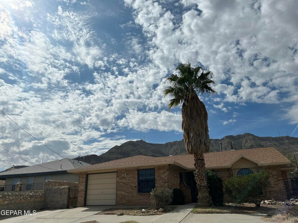 2601 Jefferson Ave in El Paso, TX - Building Photo