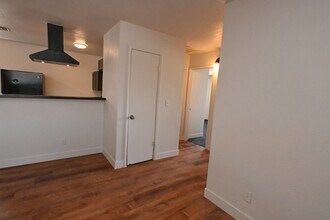 1512 Cobb Ln in Las Vegas, NV - Building Photo - Building Photo