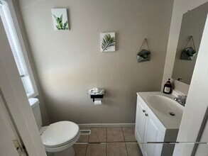 1116 Worcester St, Unit 1116 in Springfield, MA - Foto de edificio - Building Photo