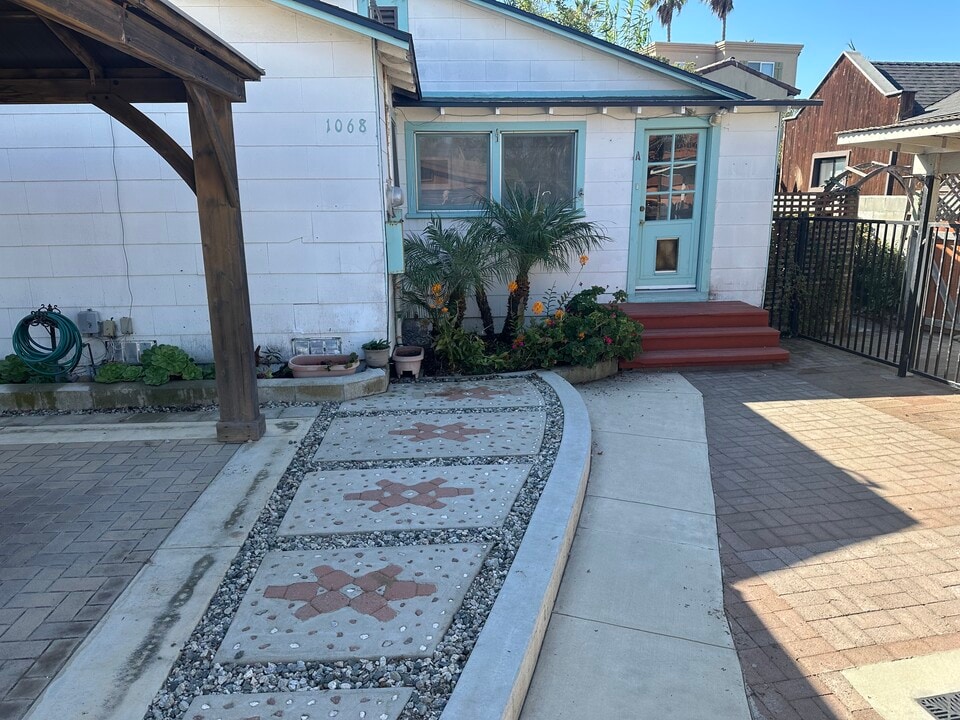 1068 Pittsfield Ln, Unit A in Ventura, CA - Foto de edificio