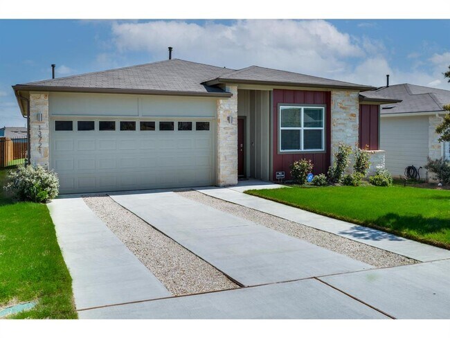 property at 13721 Zuhause Dr