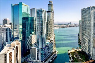 200 Biscayne Boulevard Way, Unit 5103 in Miami, FL - Foto de edificio - Building Photo