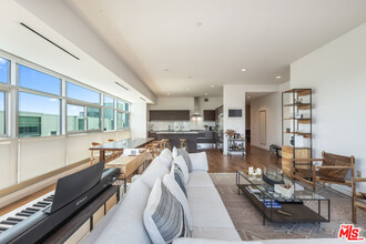 3111 Vía Dolce in Marina Del Rey, CA - Building Photo - Building Photo