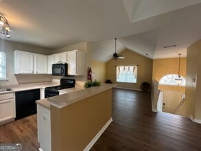 1943 Oakbluff Way SW in Austell, GA - Building Photo - Building Photo