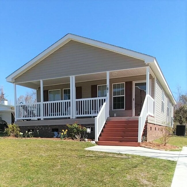 property at 608 Main St Ext