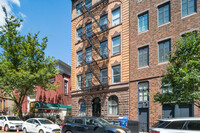 325-329 E 6th St in New York, NY - Foto de edificio - Building Photo