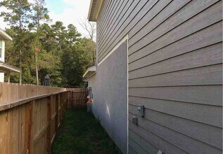 2702-2704 Appian Wy in New Caney, TX - Building Photo - Building Photo