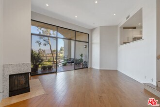 2330 Duane St in Los Angeles, CA - Building Photo - Building Photo