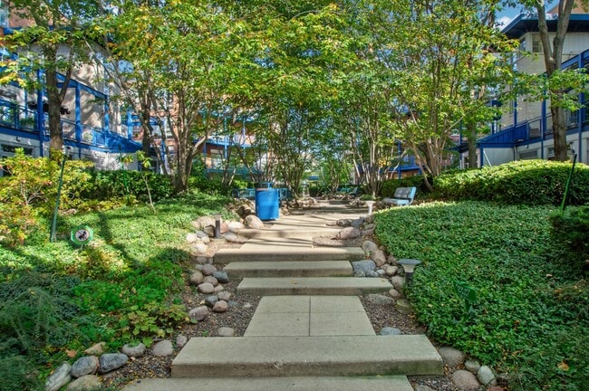 23 N Racine Ave in Chicago, IL - Building Photo - Building Photo