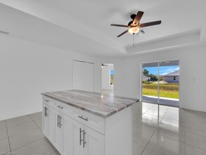 716 Harry Ave S, Unit 718 Harry Ave in Lehigh Acres, FL - Foto de edificio - Building Photo