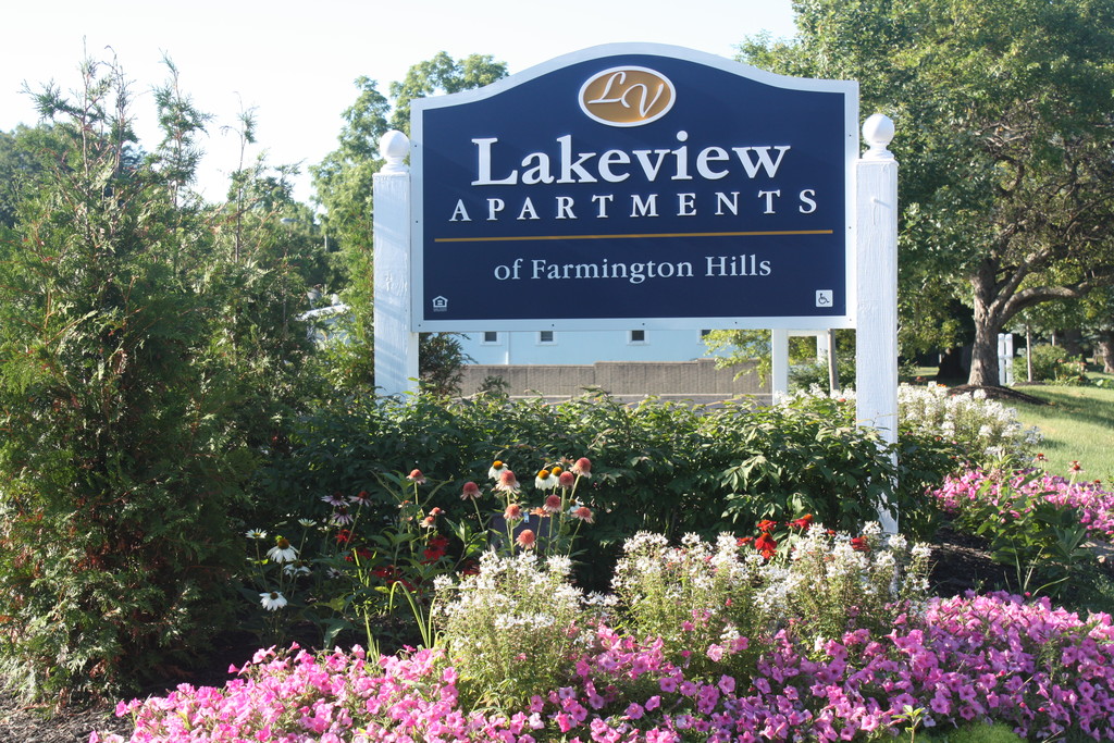 Lakeview Apartments in Farmington Hills, MI