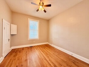 215 N Mecklenburg Ave in South Hill, VA - Building Photo - Building Photo