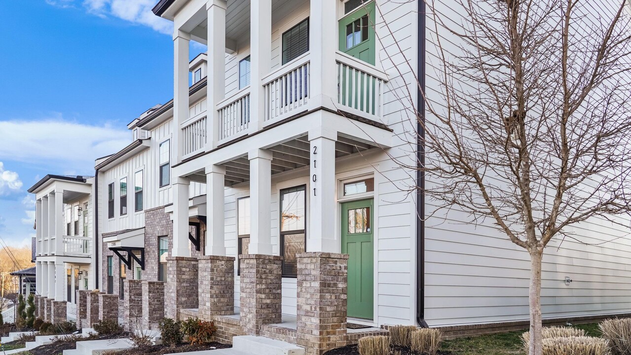 2101 Oakwood Ave in Nashville, TN - Building Photo