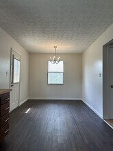 3711 Heatherglen Dr in Upper Arlington, OH - Foto de edificio - Building Photo