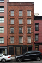 16 Dover St in New York, NY - Building Photo - Building Photo