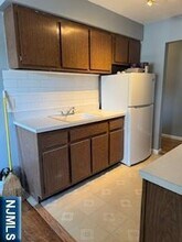 117 W Roselle Ave in Roselle, NJ - Building Photo - Building Photo