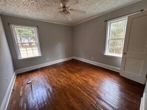 1561 Pleasant Valley Rd SE in Silver Creek, GA - Foto de edificio - Building Photo