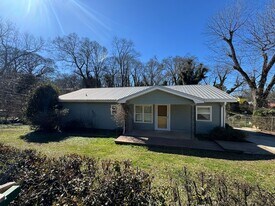 236 Arch St in Athens, GA - Building Photo