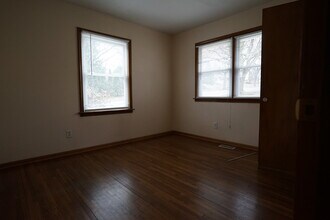 3427 Shirley Rd in Rockford, IL - Foto de edificio - Building Photo