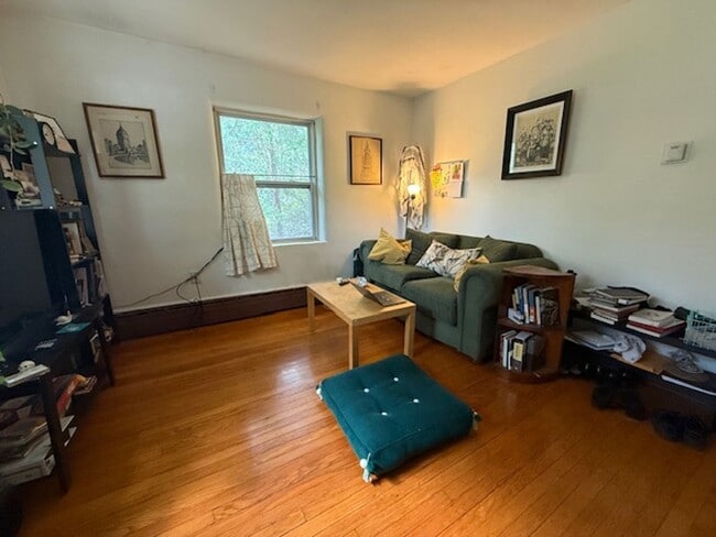 606 E Elm St in Urbana, IL - Building Photo - Building Photo