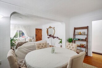 4260 McConnell Blvd in Los Angeles, CA - Foto de edificio - Building Photo